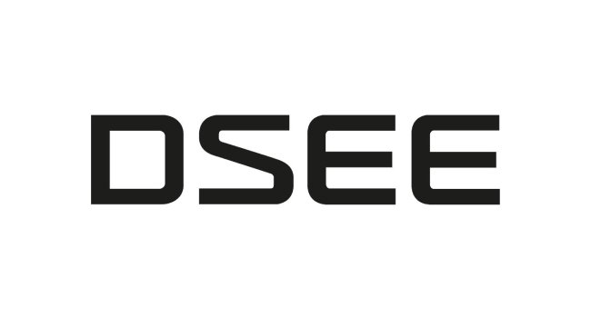 700